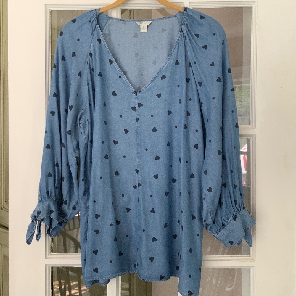 Cato Chambray Raglan Blouse with Hearts (M)